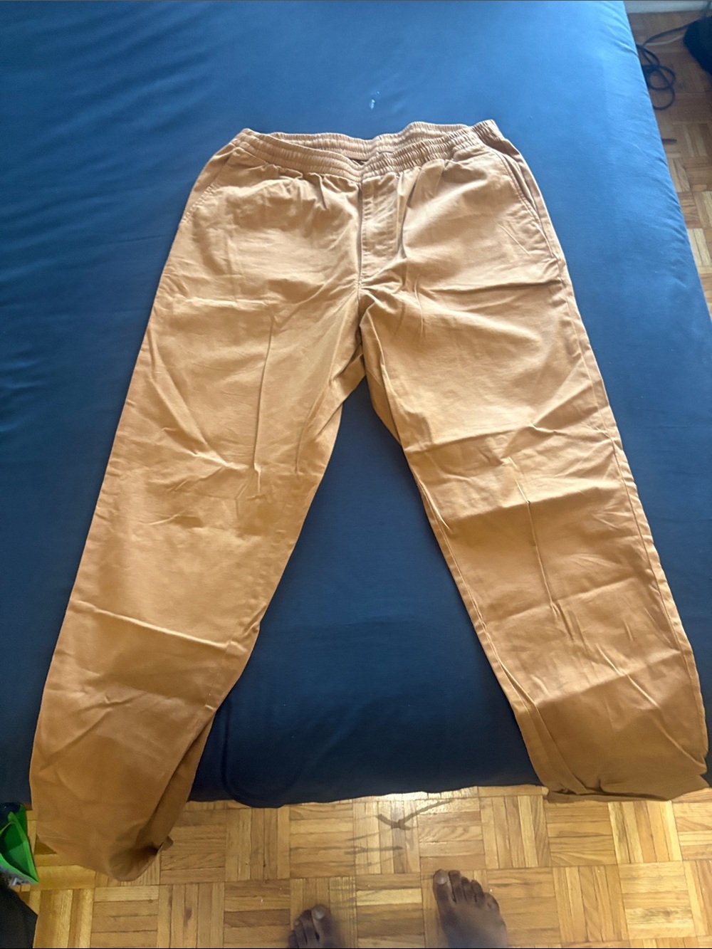 Uniqlo Men's Elastic Waist Chino Pants - Tan Brown
